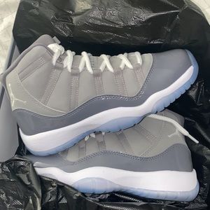 Cool grey 11s worn once